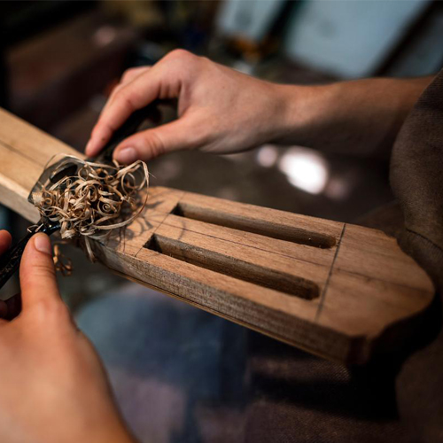 The Neck and the Headpiece